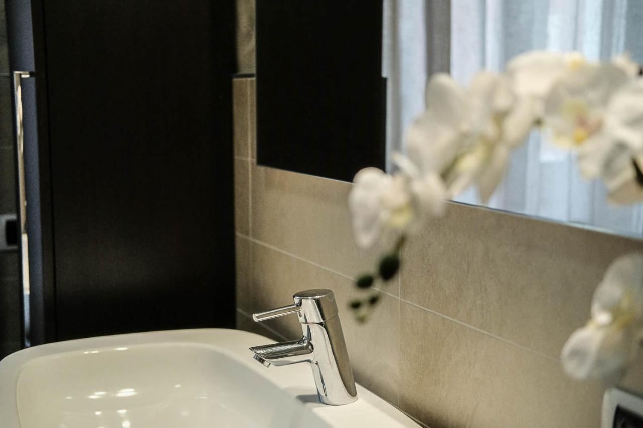 Verona Suites And Rooms Exteriör bild